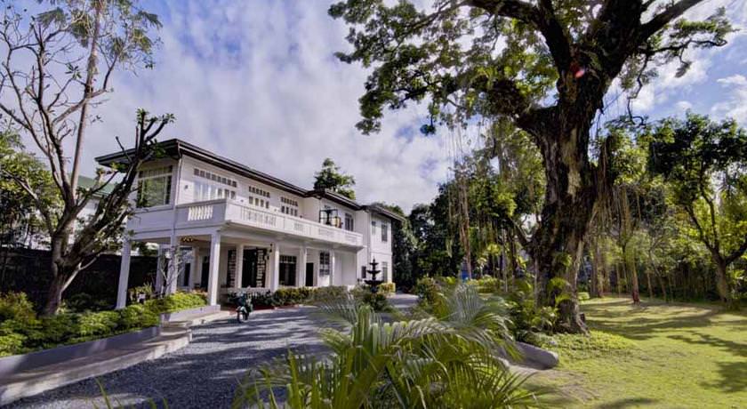 Ultimate List of the Best Luxury Hotels in Metro Manila 13