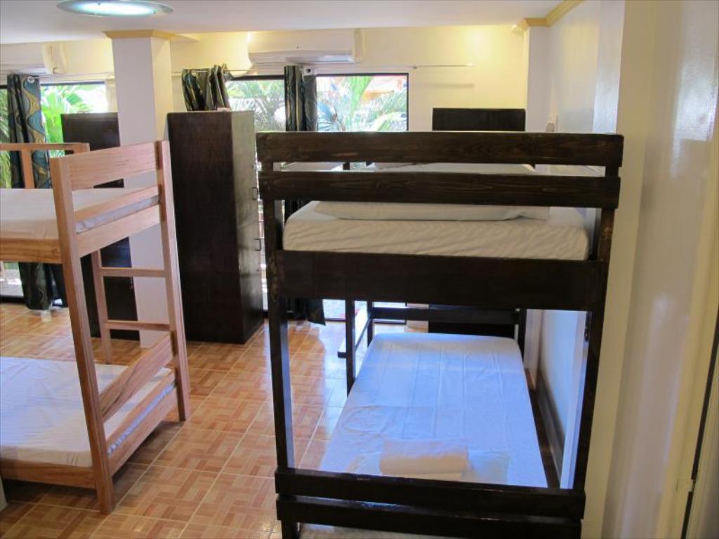 Chill Out Hostel - Best hostels in Boracay