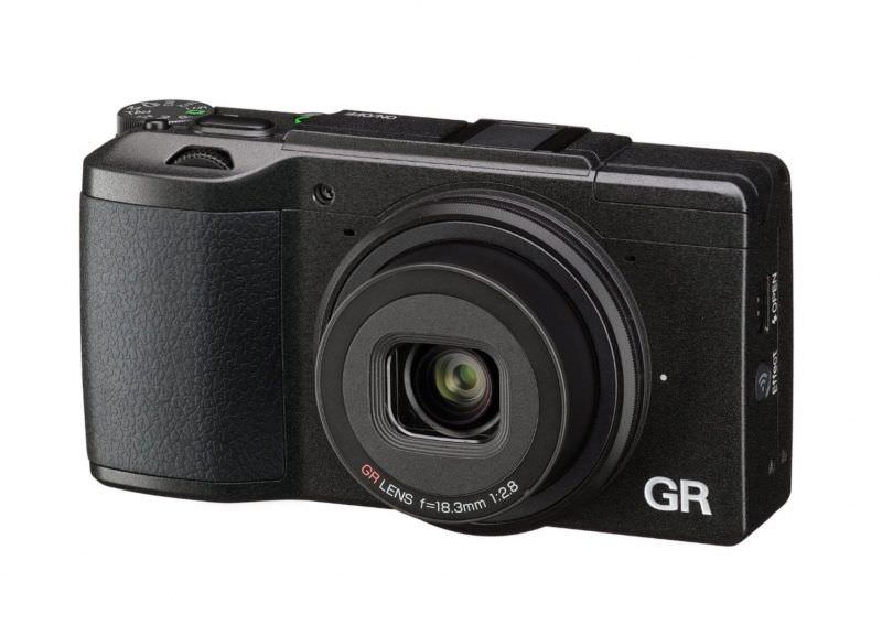 10 Best Travel Cameras for Your Next Backpacking Trip