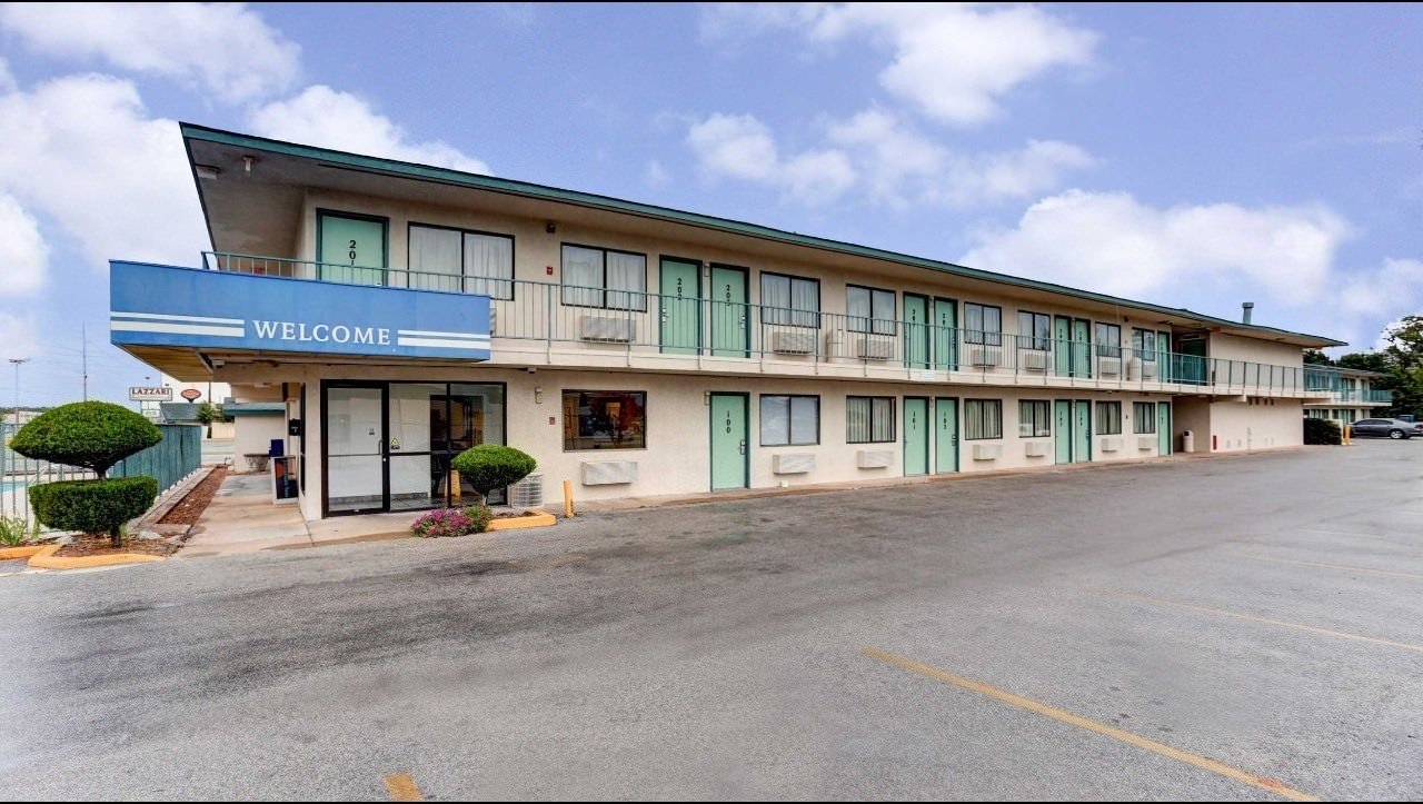 Ultimate List of Best Cheap Hostels for Backpackers in Jonesboro, Arkansas, Motel 6 Jonesboro Arkansas