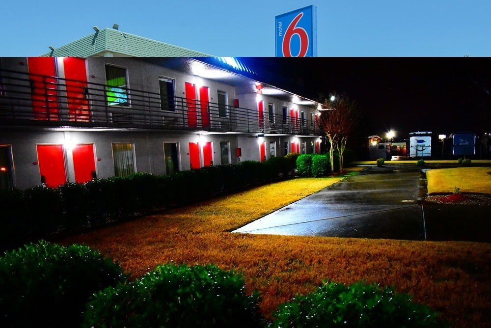 Ultimate List of Best Cheap Hostels for Backpackers in Little Rock, Arkansas, Economy Inn Little Rock