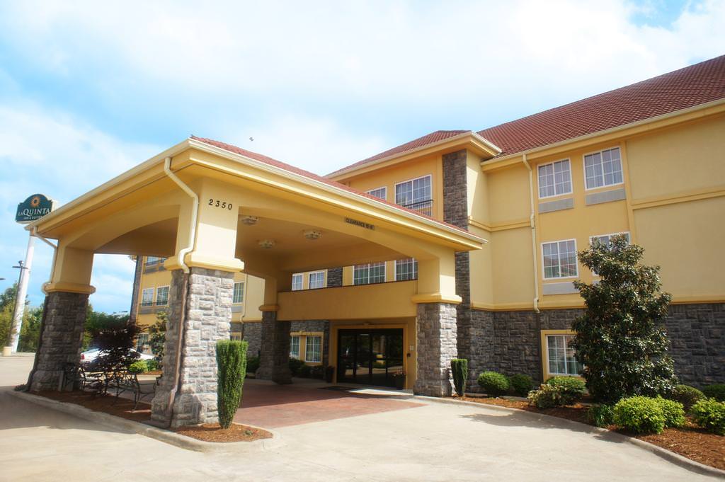 Ultimate List of Best Luxury Hotels in Conway, Arkansan, La Quinta Inn & Suites Conway