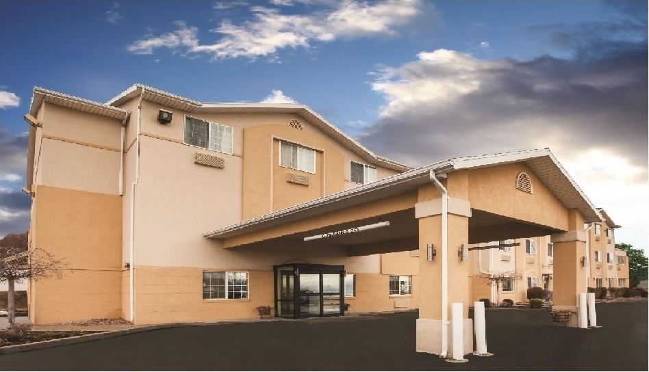 Ultimate List of Best Cheap Hostels for Backpackers in Orem, Utah, La Quinta Inn Orem