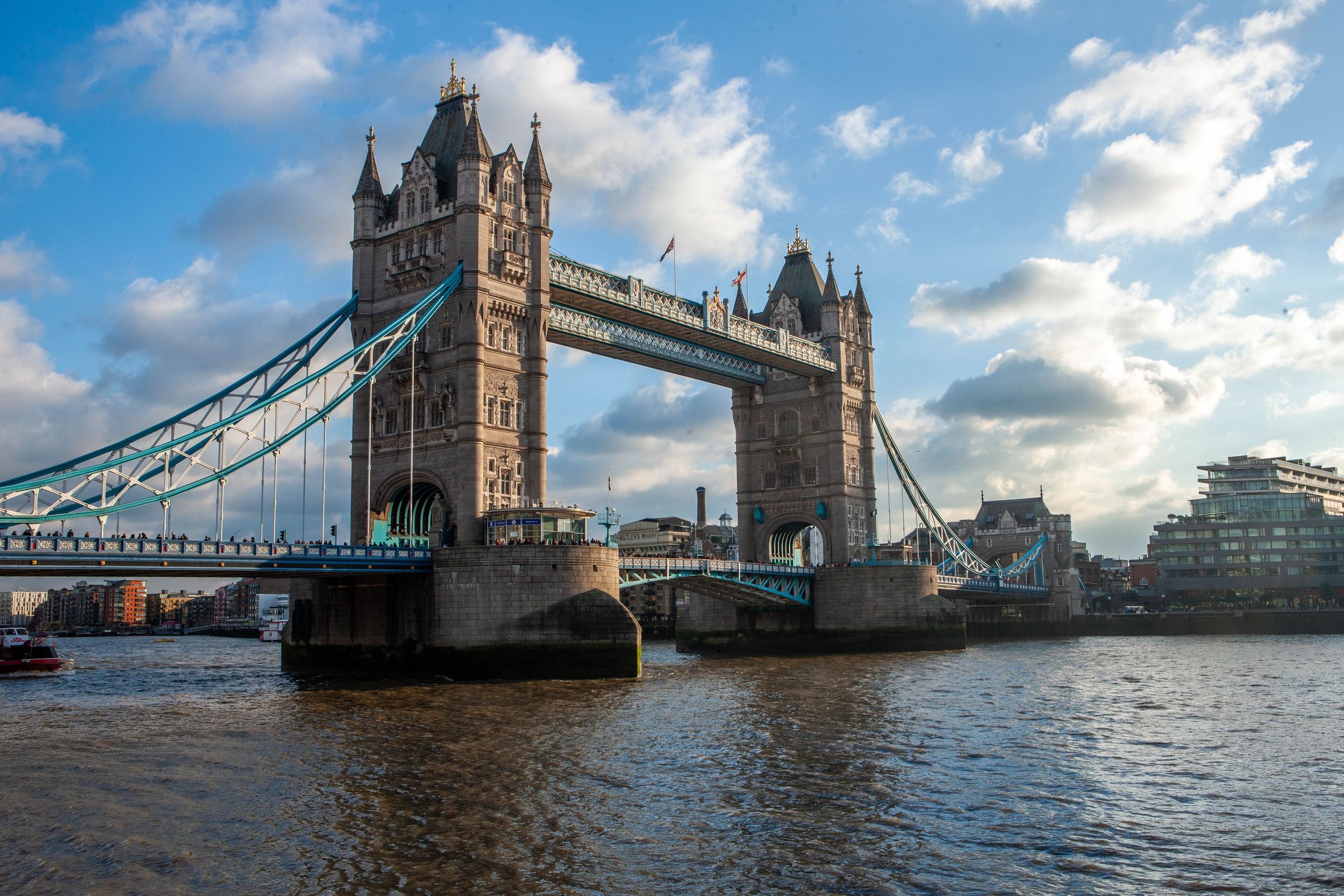 Ultimate Guide to UK Working Holiday Visa