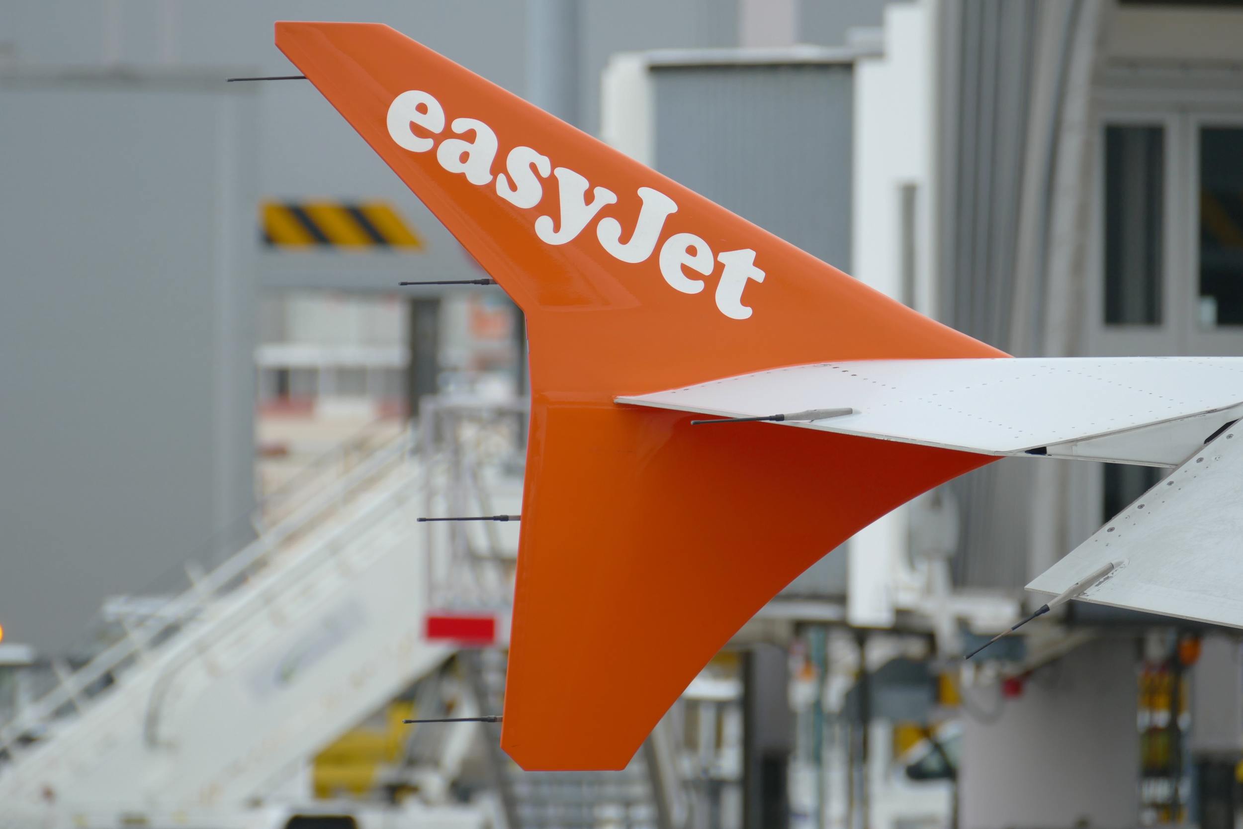 How to Cancel and Change Reservation with EasyJet