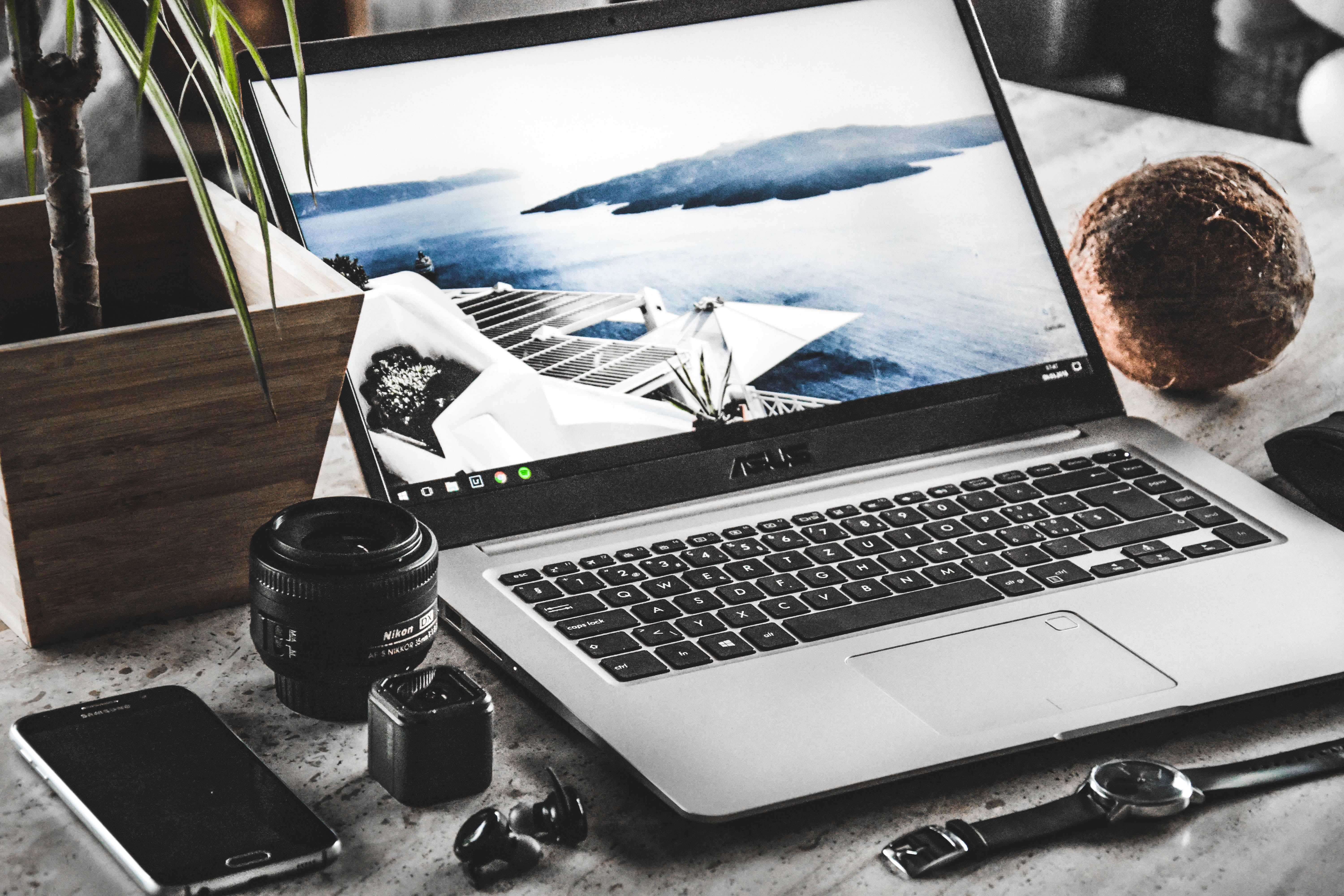 20 Best Travel Laptops