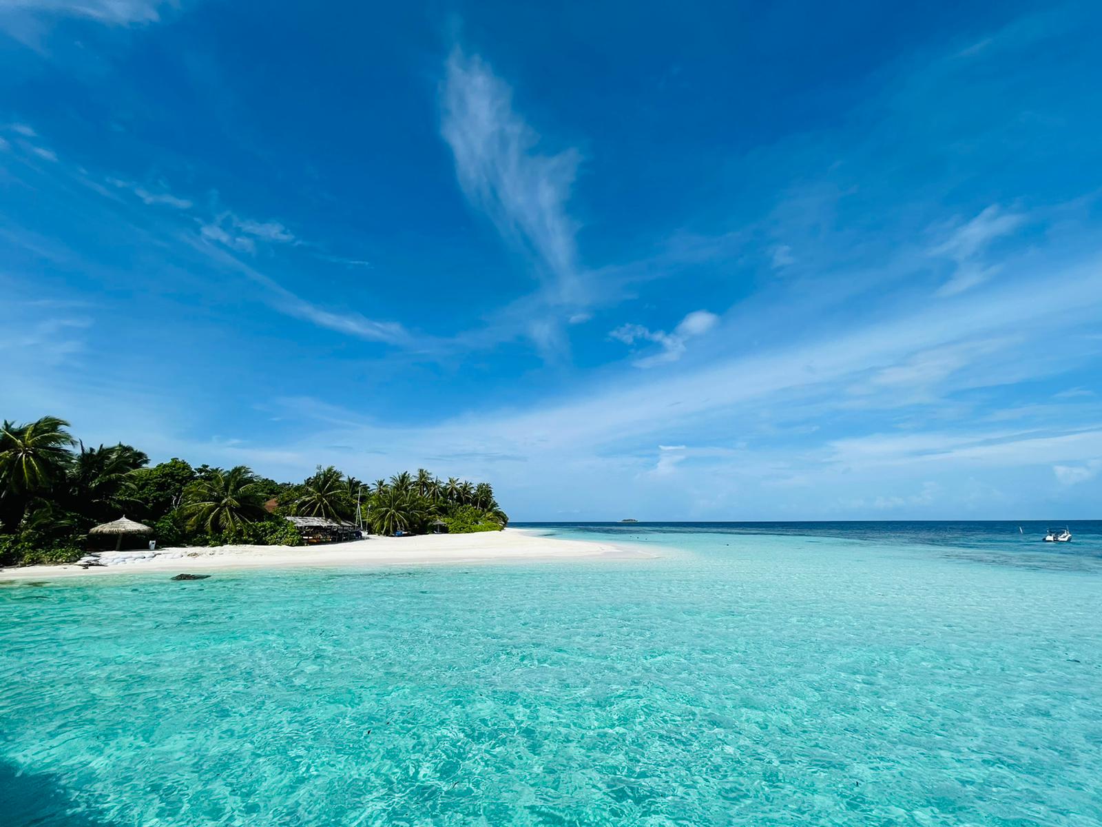 Why is ROBINSON Maldives The Ideal Place to Stay While on The Island