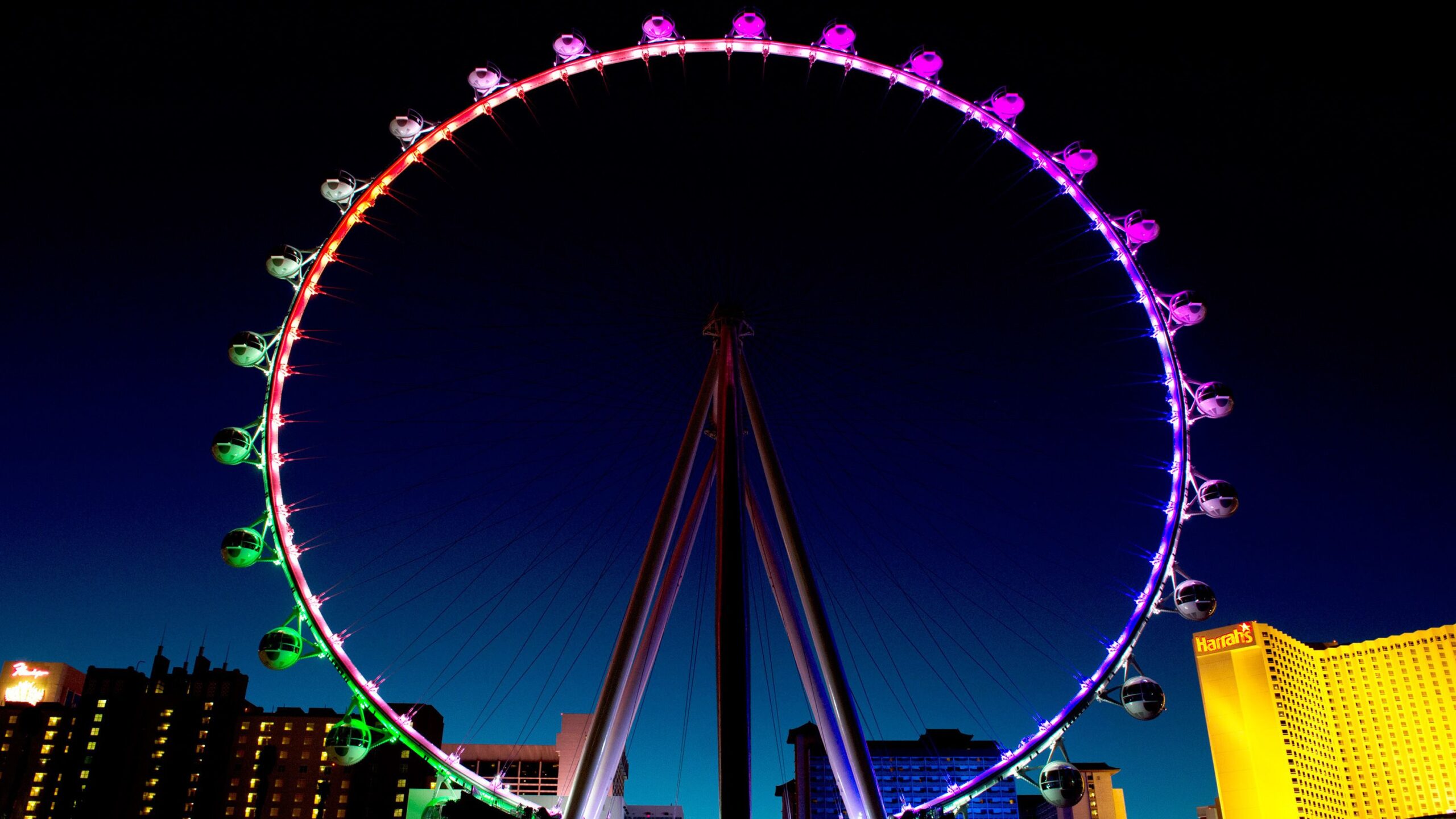 Top Romantic Things to Do in Las Vegas at Night 